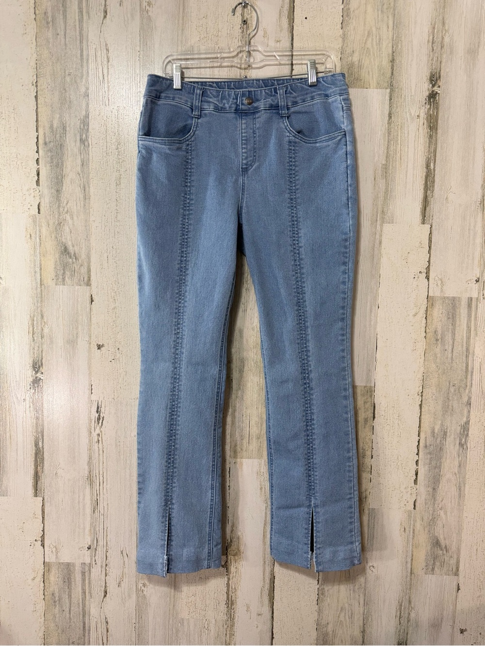 HUE Light Blue Ankle Cropped Jeans
